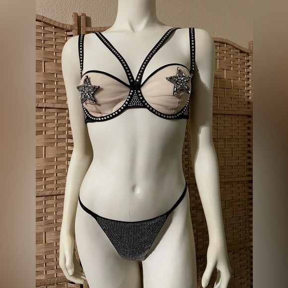 Victoria’s Secret Very Sexy Star Balconet Bra Fashion Show Bra ⭐️VS Star Bra 🆕 - Picture 3 of 6